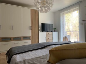 3 habitaciones, caja de seguridad en la habitación y escritorio 