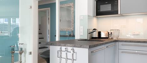 Køleskab, mikrobølgeovn, ovn, opvaskemaskine