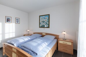 2 Schlafzimmer, Reisekinderbett, WLAN