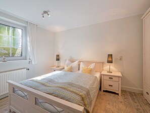 2 bedrooms, iron/ironing board, travel crib, WiFi