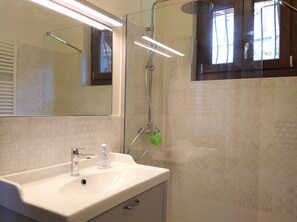 Ferienhaus | Badezimmer
