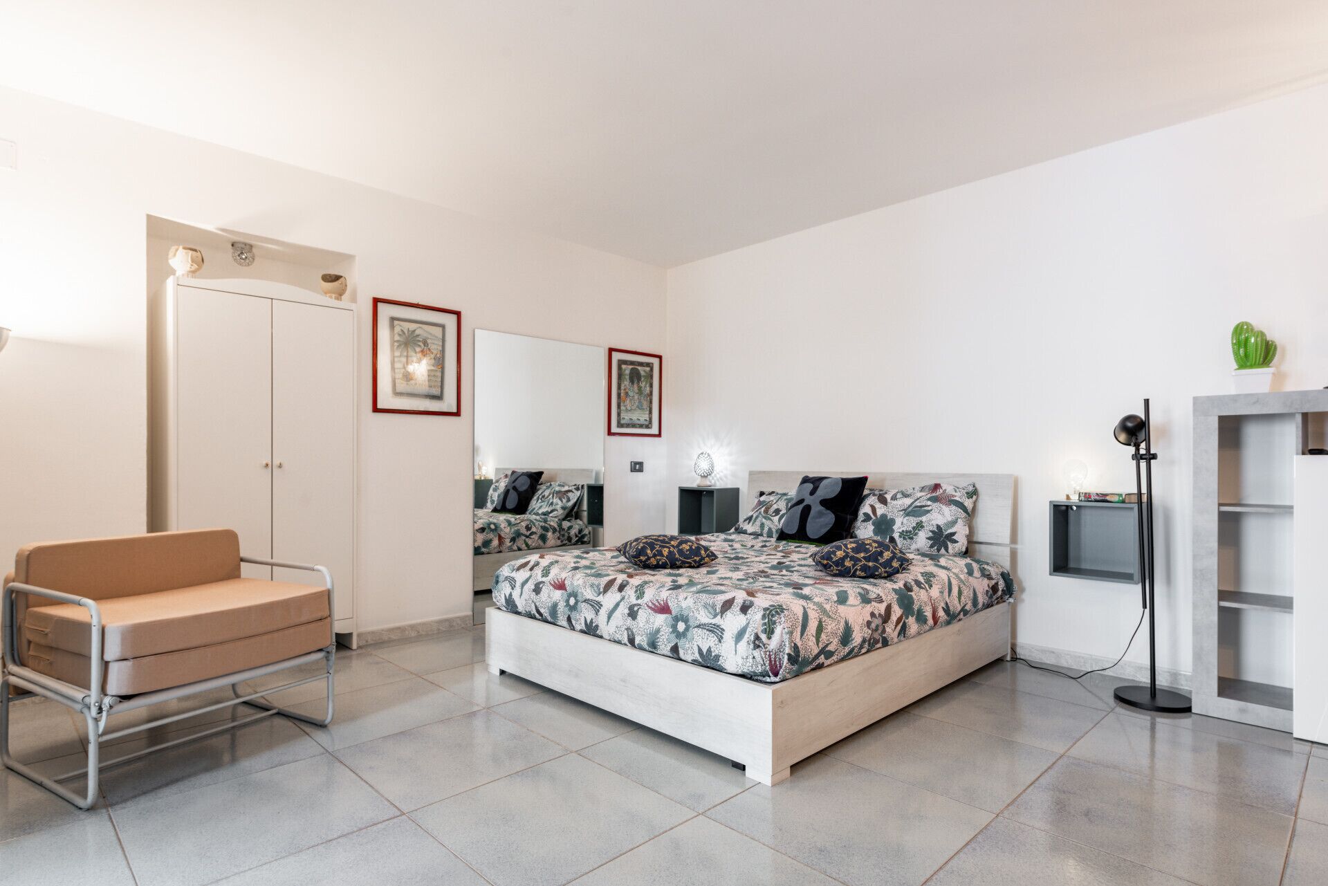 The Blu Apt with terrace 700 meters from the station