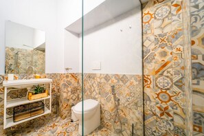Douche, séchoir à cheveux