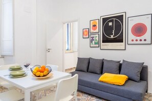 Dining - GuestHost - Via Malta Apartment - 450m from Ortigia (Siracusa)