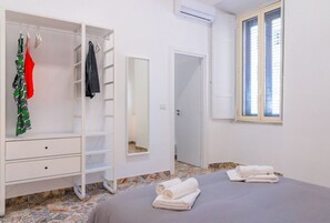 1 chambre, fer et planche Ă repasser, Wi-Fi, literie fournie