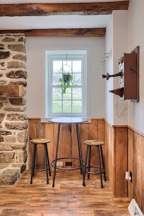 Dining - Peaceful Hollow - Peaceful Hollow (Manchester)