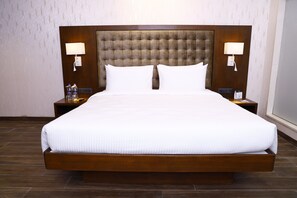 Premium bedding, in-room safe, desk, laptop workspace - Devka Beach Resort (Daman)