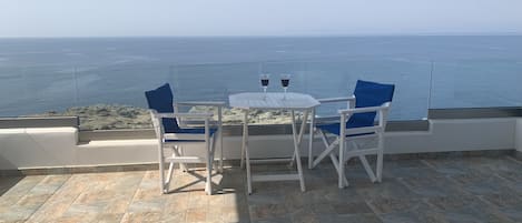 تناول الطعام بالخارج