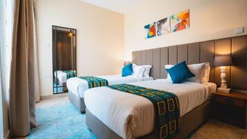 6 bedrooms, desk, iron/ironing board, free WiFi