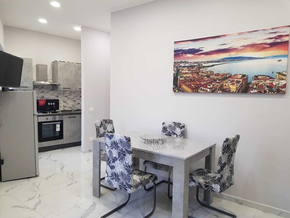 تناول الطعام