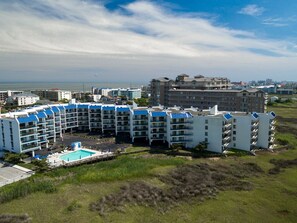 Exterior - New listing!  Two bedroom, 2 bath with heated pool (Ocean City)