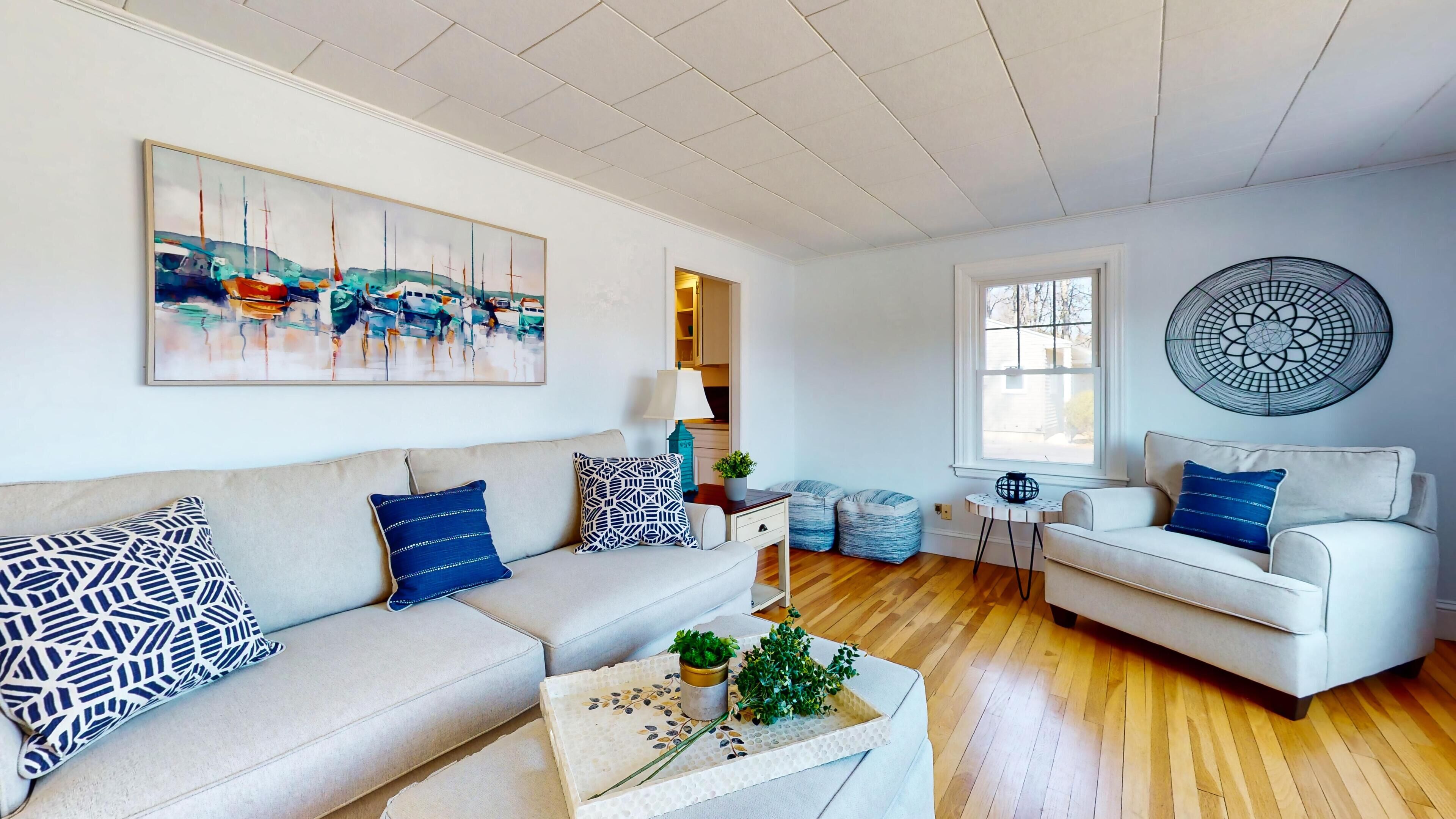 Dreamy Days | Cozy Coastal | 3-minute drive to beach | Bayley Vacation Rentals