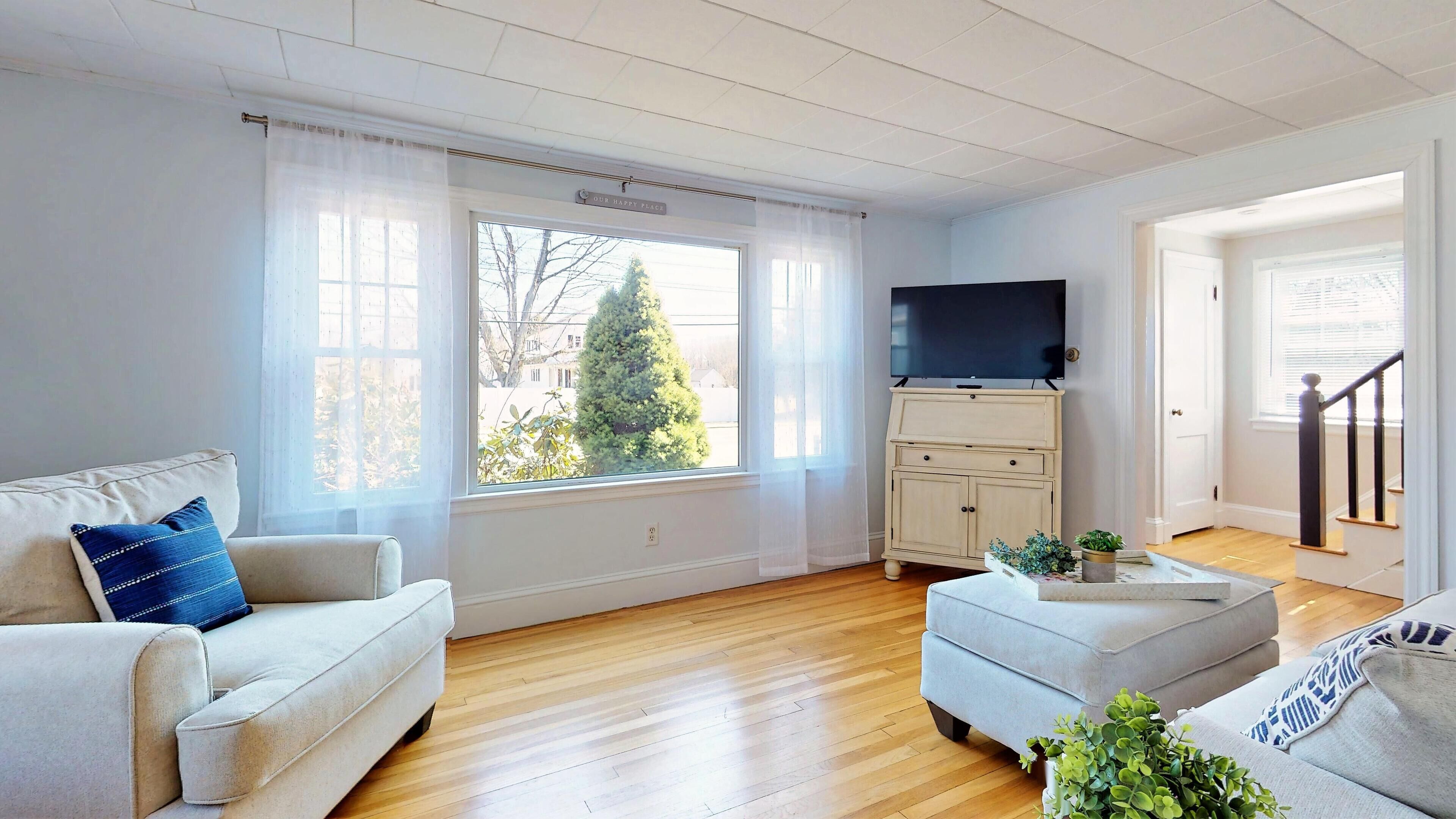 Dreamy Days | Cozy Coastal | 3-minute drive to beach | Bayley Vacation Rentals