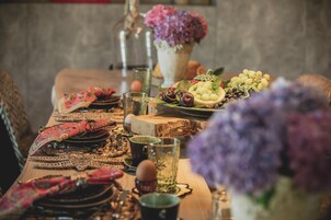 包含每日自助早餐