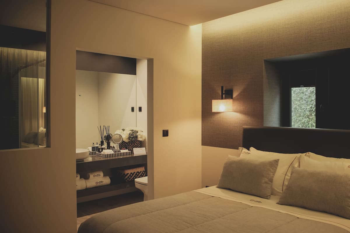 Tweepersoonskamer, 1 kingsize bed, balkon | Luxe beddengoed, donzen dekbedden, bedden met traagschuimmatras