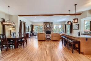 Dining - Summit Sanctuary | Beautiful Views | Hot Tub! (Breckenridge)