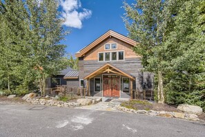 Exterior - Summit Sanctuary | Beautiful Views | Hot Tub! (Breckenridge)