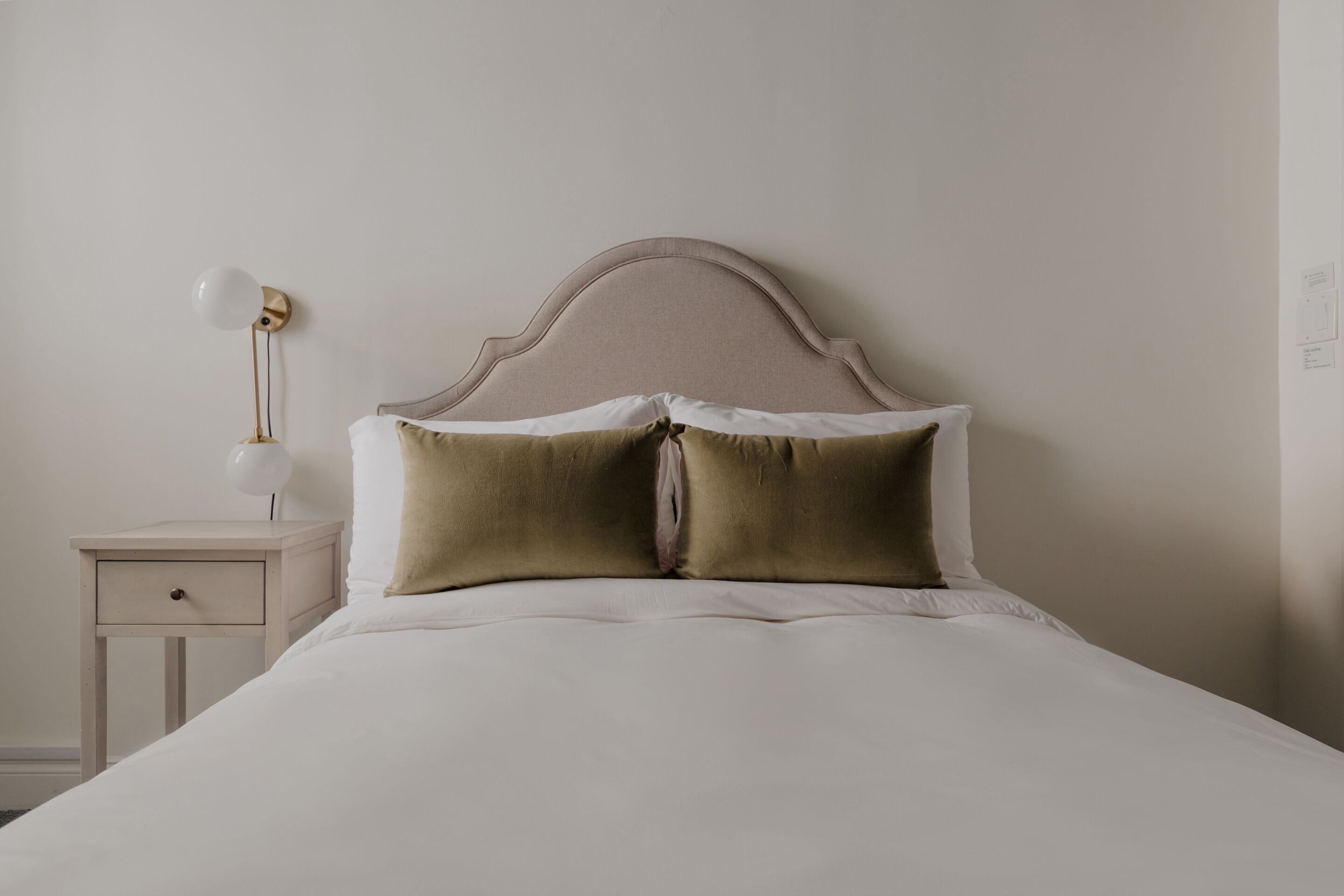 Found Dupont Circle powered by Sonder | Small Ground-Level Full Room