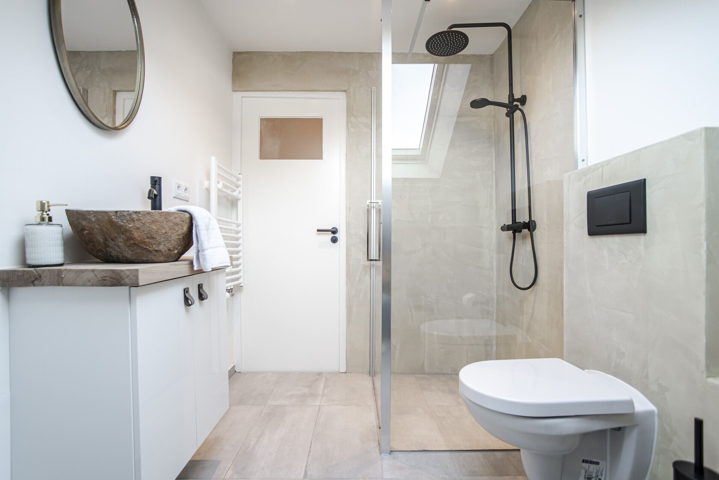 Yucca Beachhouse - Luxury Loft Apartment