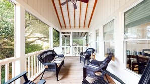 Terrace/patio - Sand Dune Lane 16- BEAUTIFUL Home with Ocean Views in Beachside (Isle of Palms)