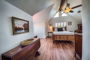 5 bedrooms, iron/ironing board, free WiFi, bed sheets