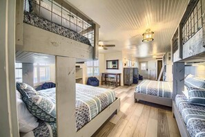 5 bedrooms, iron/ironing board, free WiFi, bed sheets