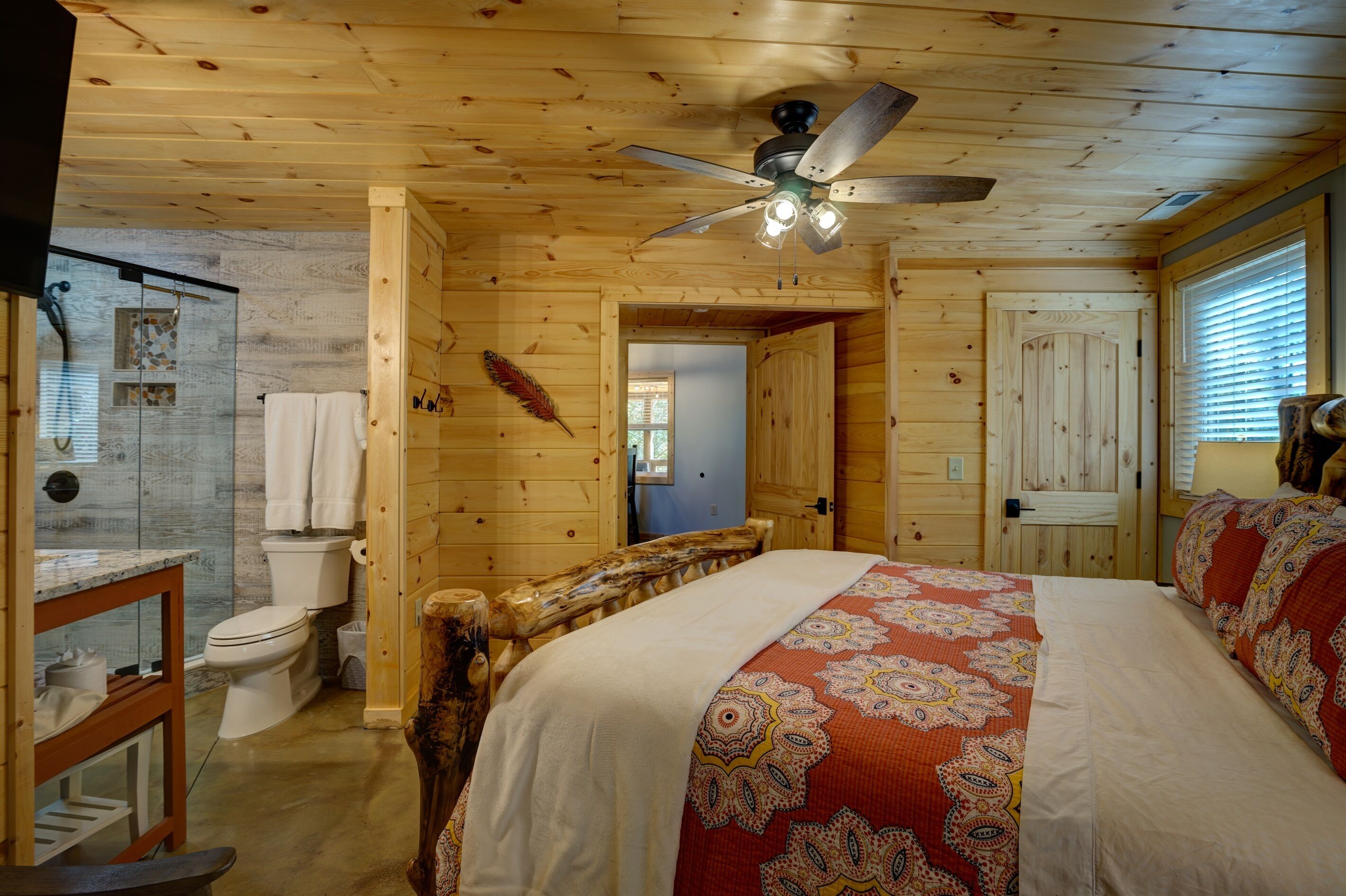 2BR Luxury Yurt w/Hot Tub in Scenic WNC Mountains