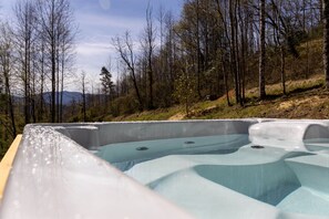 Outdoor spa tub - Luxury 2BD 2BA Yurt, Hot Tub, Firepit in Deep Creek Smoky Mountain Natl Park (Bryson City)