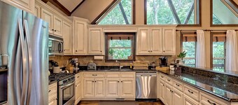 The Canopy: Single-Level Sky Valley Home w/ Private Sauna and Wellness Space