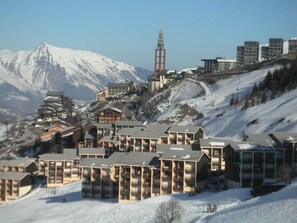 Exterior - Ground floor, view mountain/mountain, balcony, tv, 18m², Les Menuires (Les Menuires)
