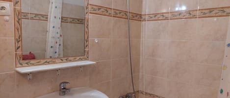 Bathtub