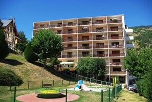 Exterior - 50m from resort center, 2nd floor, view mountain, balcony, parking, tv, 29m², Brides Les Bains (Brides-les-Bains)