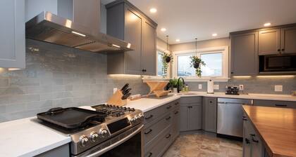 Lakeside Station: Luxury, Lakeside Home - Close to Ithaca