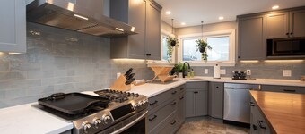 Lakeside Station: Luxury, Lakeside Home - Close to Ithaca