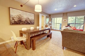 Apartment, 3 Schlafzimmer | Wohnbereich