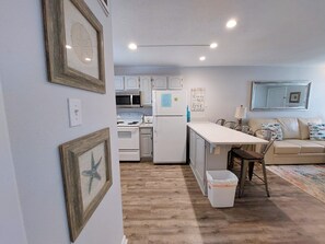 Condo, 2 Bedrooms | Private kitchen | Fridge, oven, coffee/tea maker, toaster