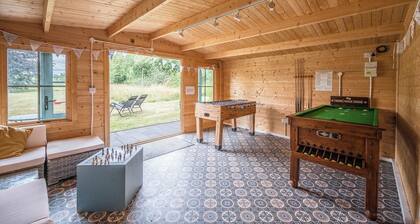 Thyme Shepherds Hut at Boundary Farm, Framlingham