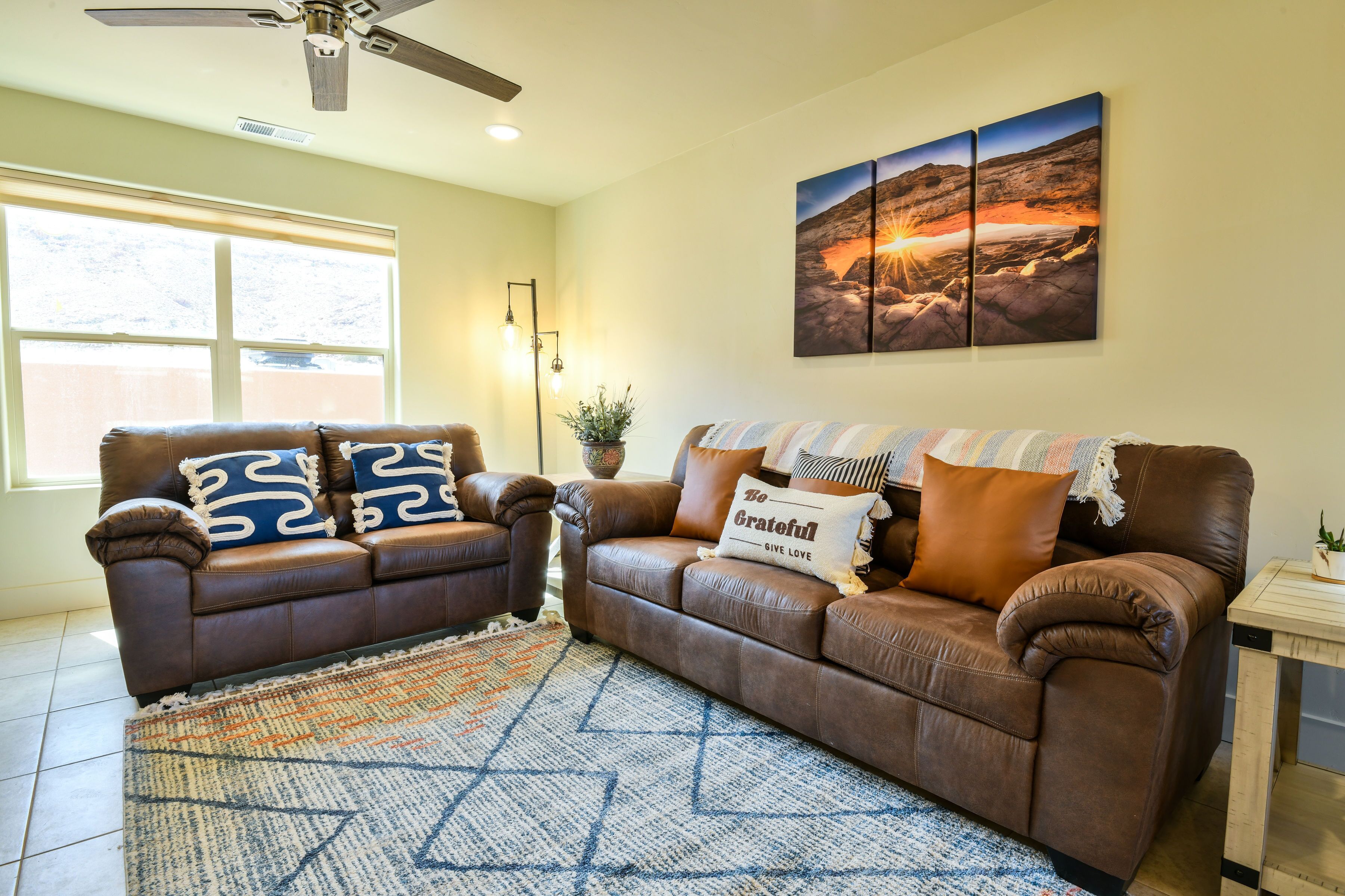 RVV20A2 - Brand new built in Mar 2022 Spacious 2 bed two and a half bath