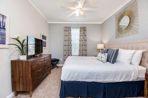 3 habitaciones, tabla de planchar con plancha, wifi y ropa de cama 