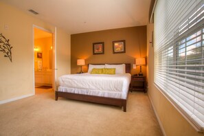 3 makuuhuonetta, silitysrauta/-lauta, Wi-Fi, vuodevaatteet