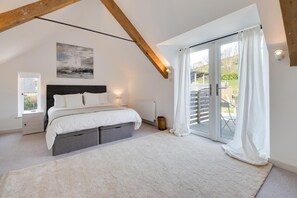 3 عدّة غرف نوم ومكواة/لوح كي وواي فاي مجانًا وملاءات أسرّة