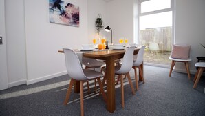 House | Dining room - Kingsway House by Tŷ SA (Newport)