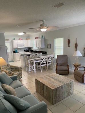 Smart TV, DVD player