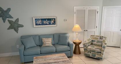 < 10 min. to beach, trails & The WHARF! (dog friendly)