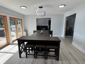 Interior - Large Custom Home with firetable, river access, Smart TV's, yard games and more (Rockford)