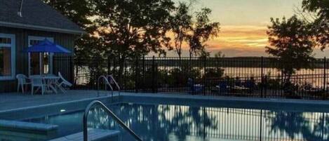 Piscina externa, piscina aquecida