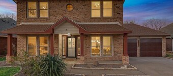 Glamorous 4BR/2.5B Home with Pool, Game Room & Fire Pit