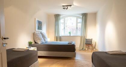 Spacious 2-bedroom apartment near Eilbekpark