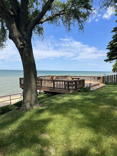 Beachfront Bungalow Retreat on Lake Huron! #9