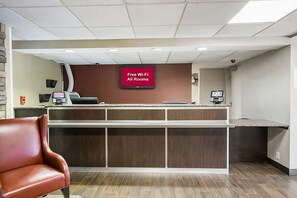 Lobby - Dream Family Vacation! 2 Pet-Friendly Units, Close to Liberty Ride Trolley Tour! (Woburn)